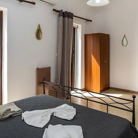 Potami Appts Apartment *