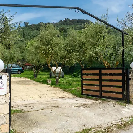 Potami Appts Apartment *